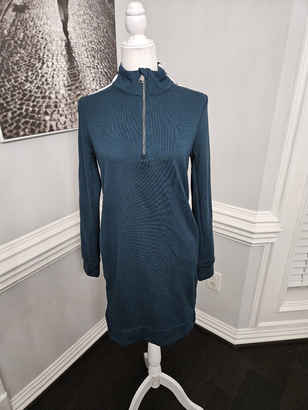 Athleta Crosstown Track Dress SIZE S - Picture 4 of 10